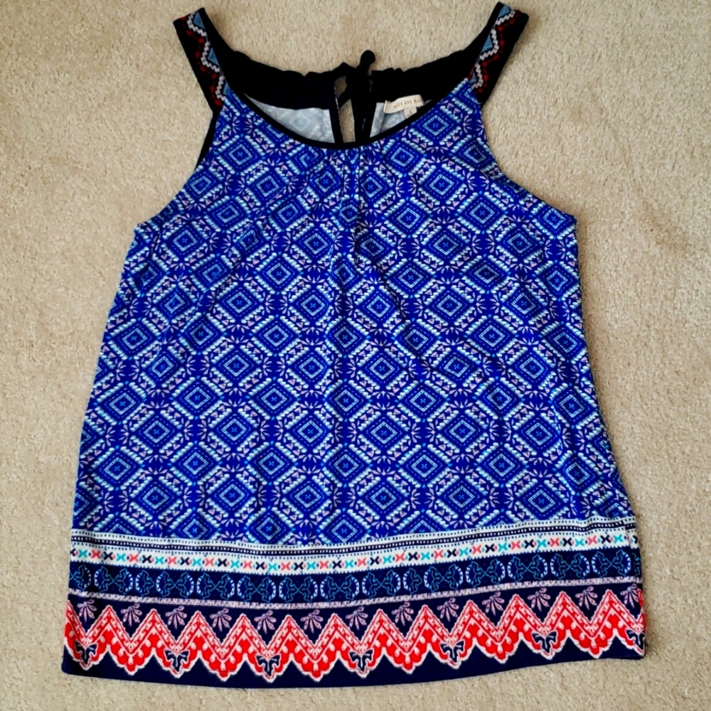 Skies are Blue top, sleeveless blue print, size small